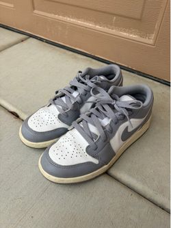 Air Jordan 1 Low Grey