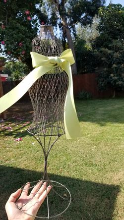 Maternity Wire Form Baby Shower Decor
