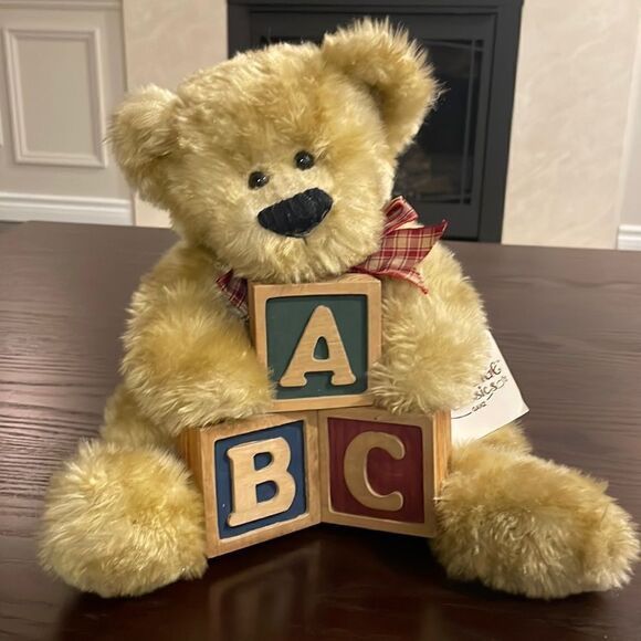 Heritage Classics Collectible Teddy Bear Plush By Ganz with ABC Blocks NWT EC