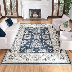 Thomasville Timeless Classic Minerva area rug in Blue. Actual size is 6'6" x 9'6" (200 x 290 cm).