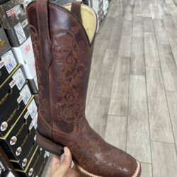 womens western boots