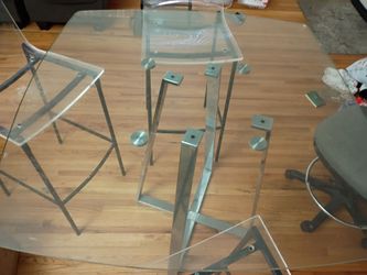 STERIO, 5 disc player, Thick Glass table 4 chairs