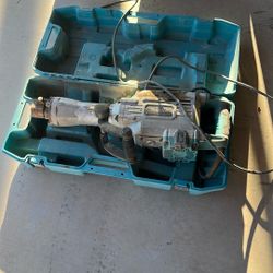 Makita 1304b Demolition Hammer 35lb