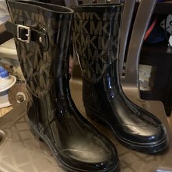 Michael Kors Rain Boots And Snow Sz 6