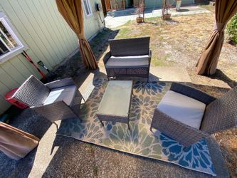 Patio furniture set