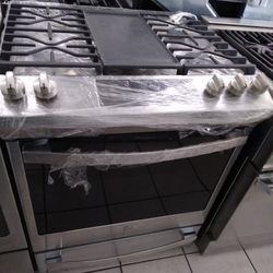 GE STAINLESS STEEL STOVE