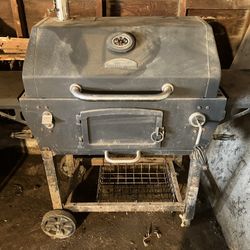 Master ForgeCharcoal Grill