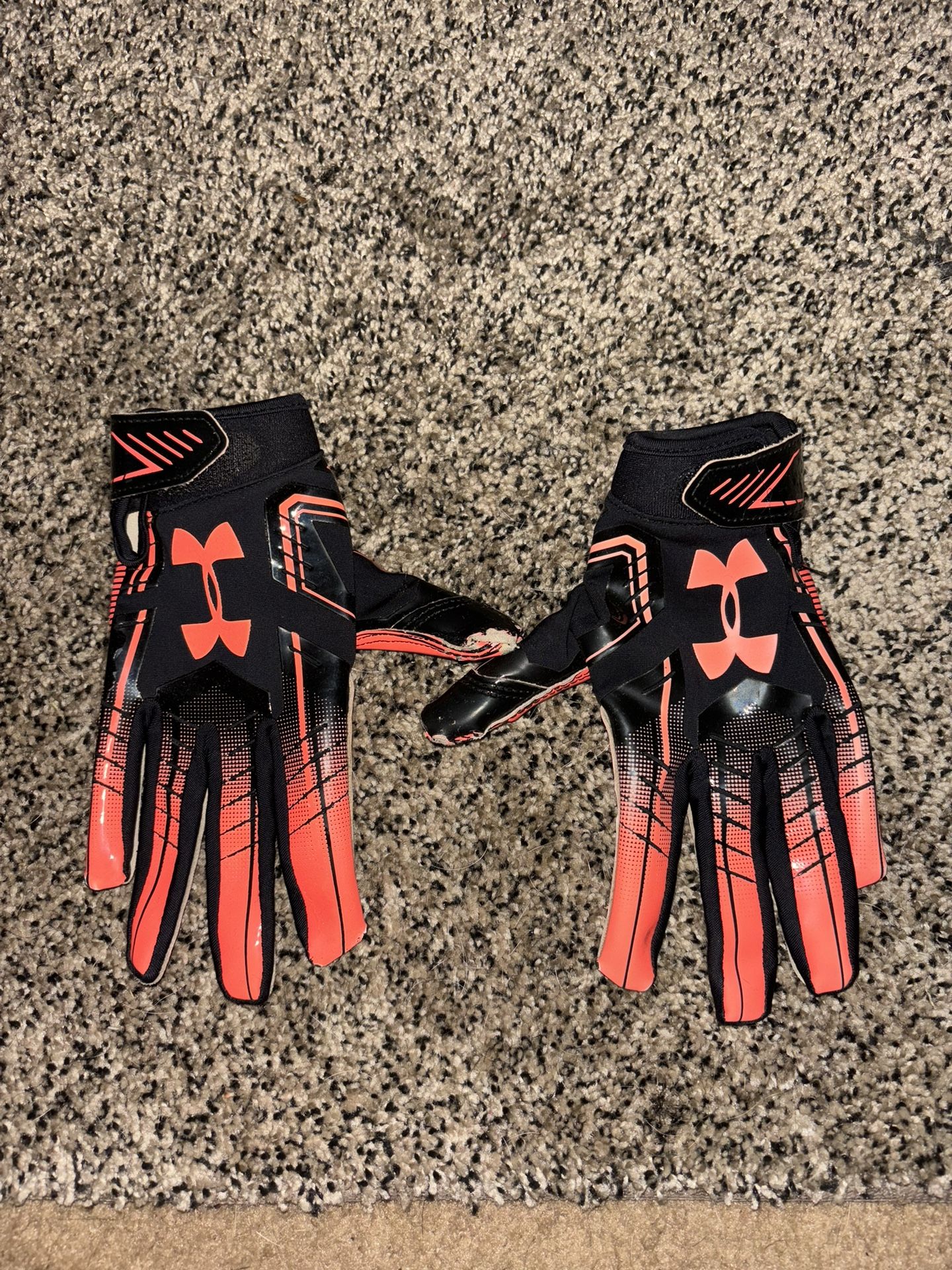 Under Armour Orange Youth Football Gloves 
