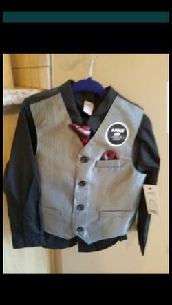 4 pcs elegant boy's suit- brand new...size:5T