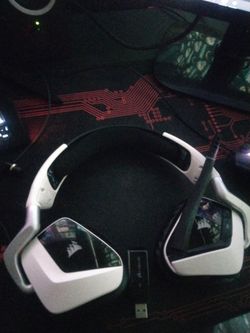 Corsair White Gaming Headset void