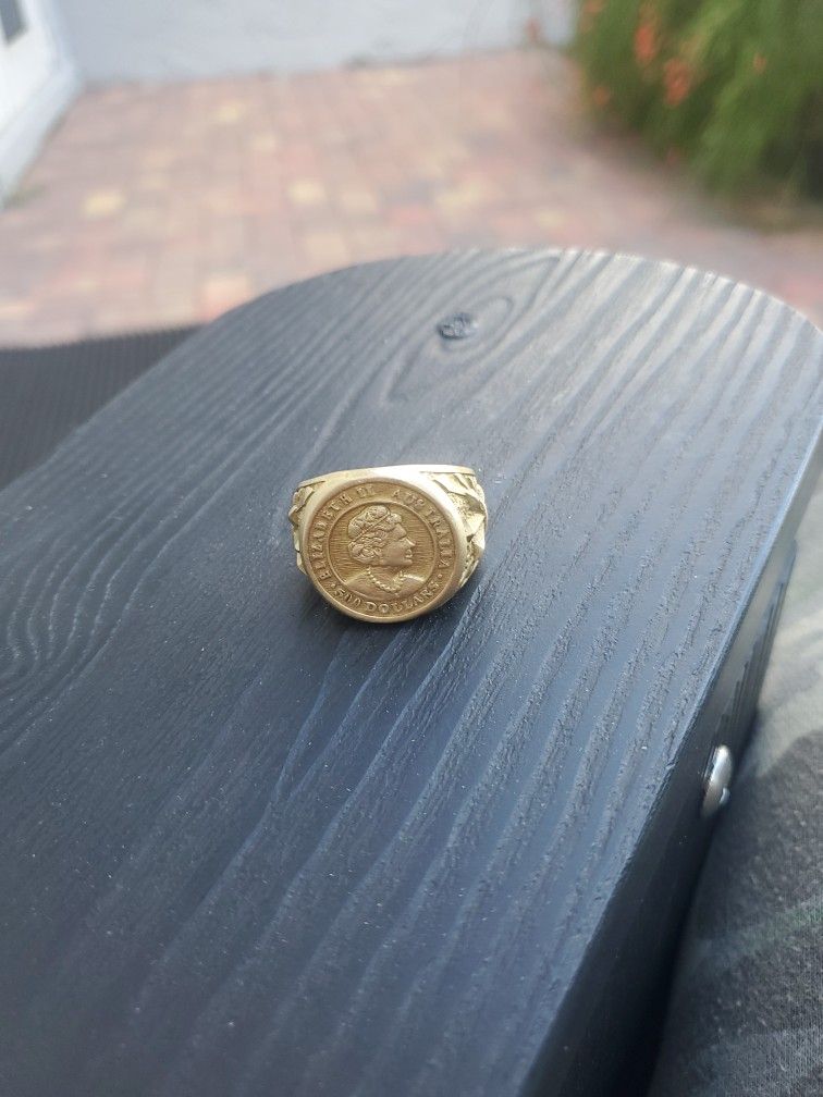 Elizabeth H II Australia 500 Dollars 18k Gold Ring For Sale In Pompano 