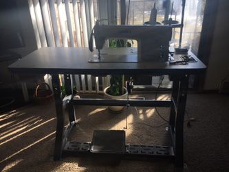 Juki DDL-5550 Industrial machine with Servo Motor and Table