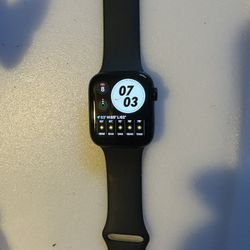 Apple Watch SE 44mm