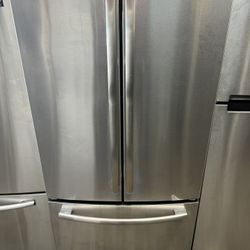 Fridge brand Ge 33 inch used we warranty on sale !! 