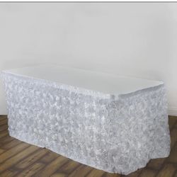 Rosette Table Skirt 