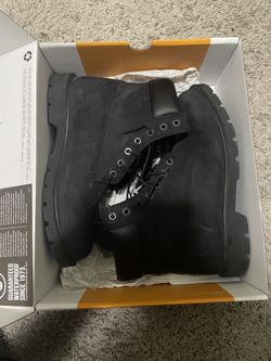 Black timberland boots