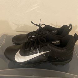 Men’s Nike Size 12.5 Football Cleats