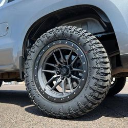 20x10 Wheels And Tires 33/1250/20 RT