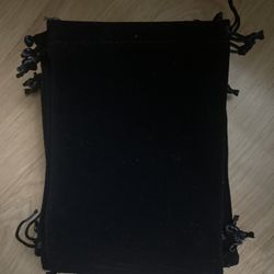 Velvet Drawstring Bags Jewelry Bags Pouches (Black, 5" X 7")