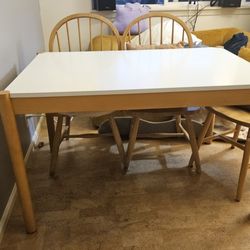 Dining table & 4 chairs