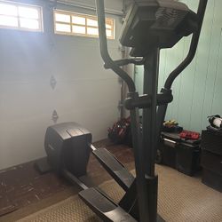 Elliptical NordicTrack CX925 for Sale in Parma Heights OH OfferUp