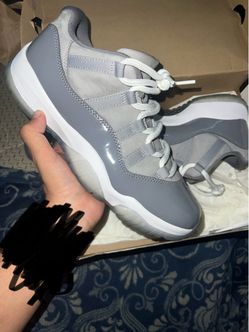 Coolgray Jordan 11 lows size 8.5