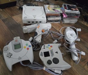 Sega Dreamcast Bundle 