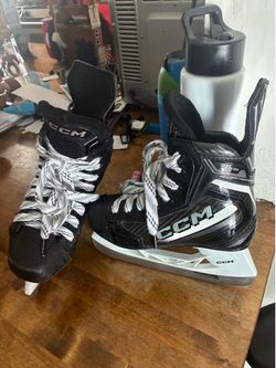 CCM XR90 skates youth 13