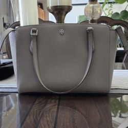 Tory Burch Madison Medium Size 