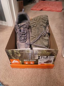Mens Hikers Size 7.5