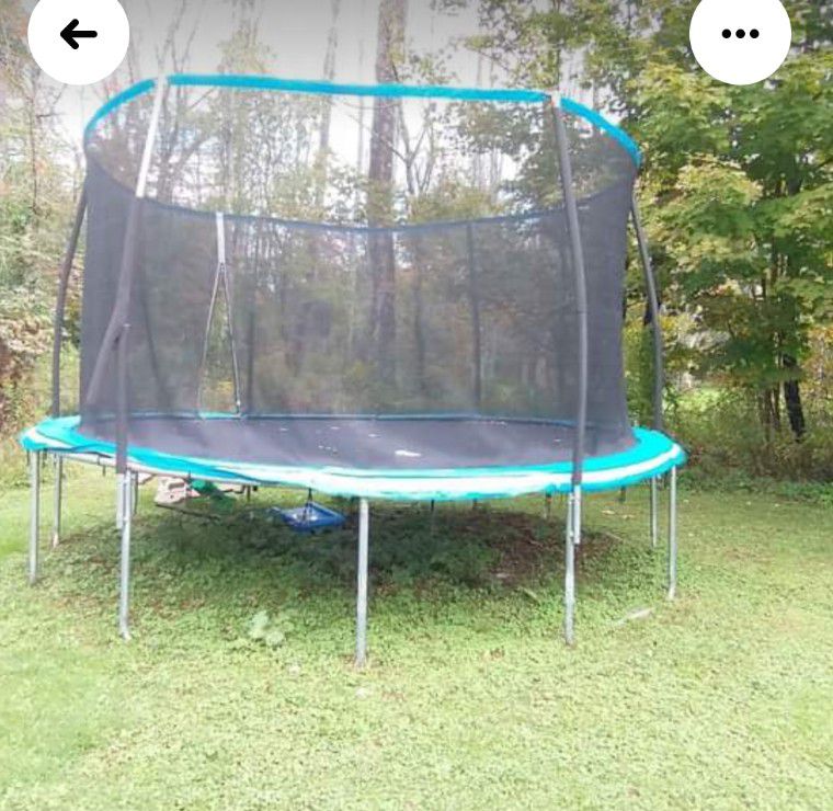 15' Trampoline With Side Cage 