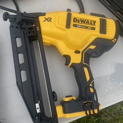 Dewalt Nailer 16 G