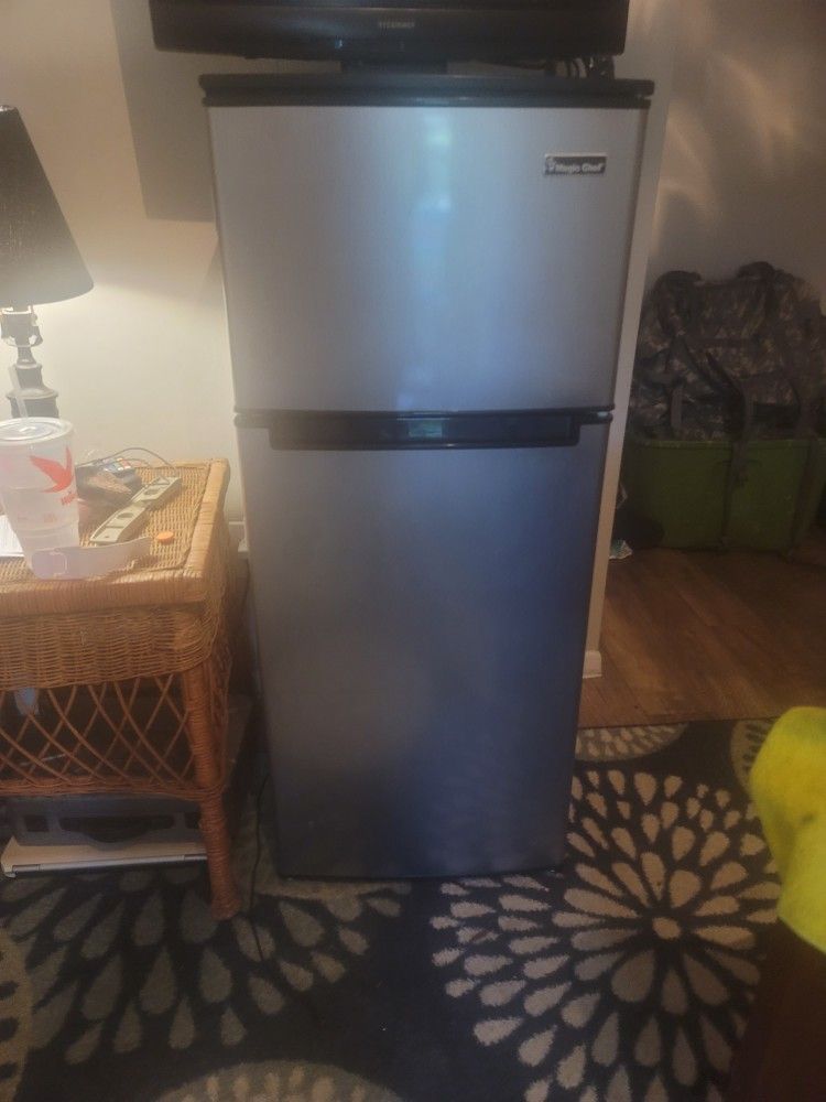 Magic Chef 4.3 cu. ft. Mini Fridge