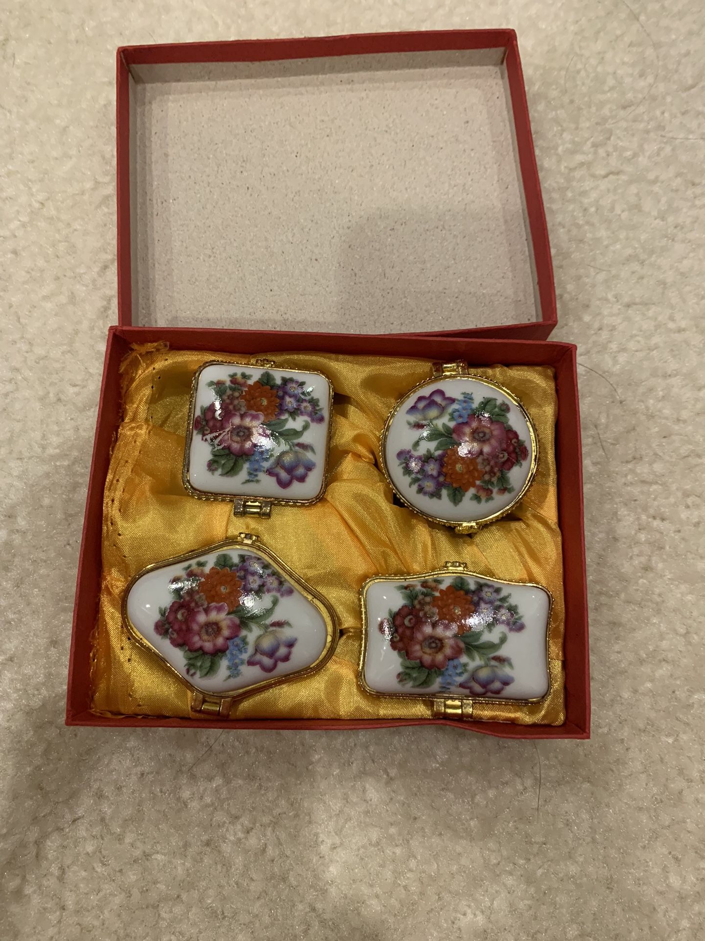 NEW Porcelain Trinket Box Set