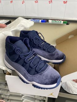 Jordan 11 Midnights