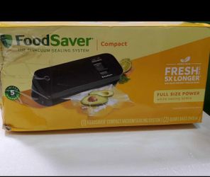 FoodSaver Compact Vacuum Sealing System
