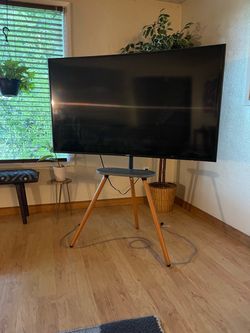 50inch Smart TV (curved) With Easel Stand