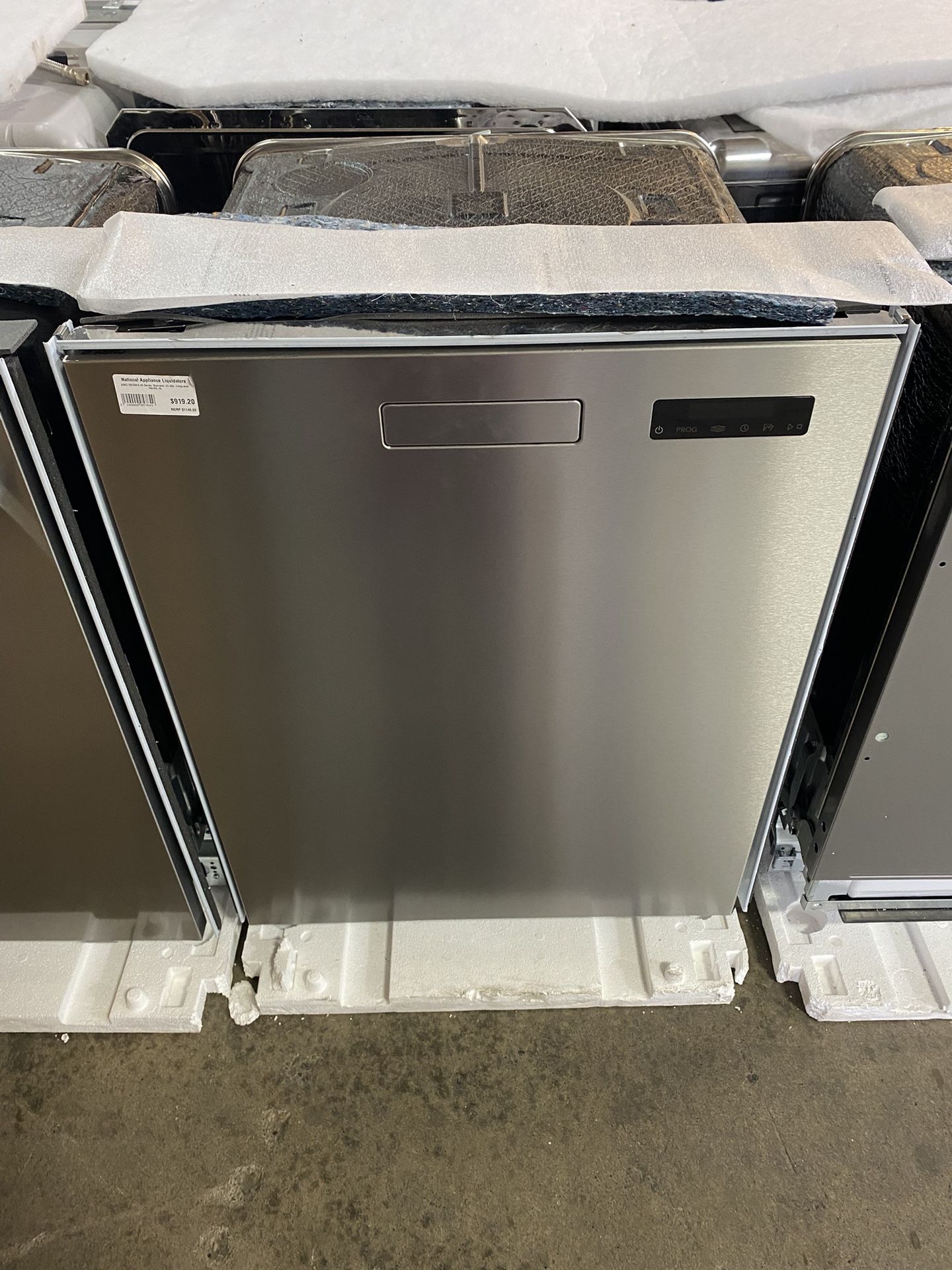 Asko 40 Series  DBI564IS 24 Inch Fully-Integrated Built-In Dishwasher with 16 Place Settings New in box!!! 