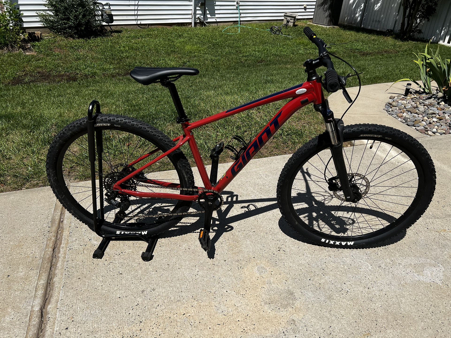 Giant Talon Mountain bike