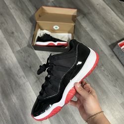 Jordan 11 Retro Low Bred