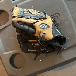 Kids Rawlings baseball glove