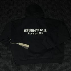 FW24 ESSENTIALS HOODIE