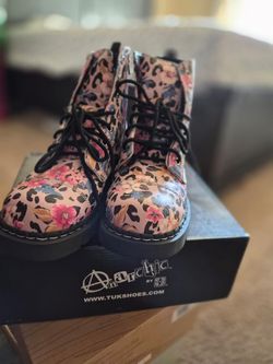 Women’s Boots