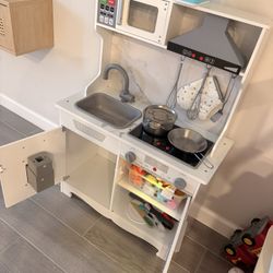 Kids Kitchen And Supermarket 