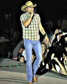 2 Jason Aldean Tickets For Frontier Days In Cheyenne