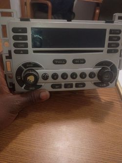 Factory 2005 Chevy equinox radio it works