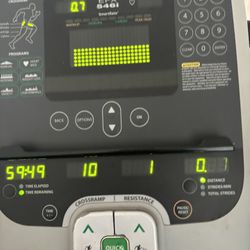 LA Fitness PRECOR  Elliptical Machine 