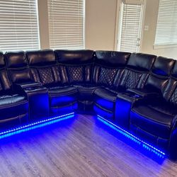 LED Power Reclining Sectional 