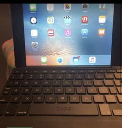 Locked iPad with zagg key board.