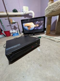 Sony LaserDisc Player and Tv
